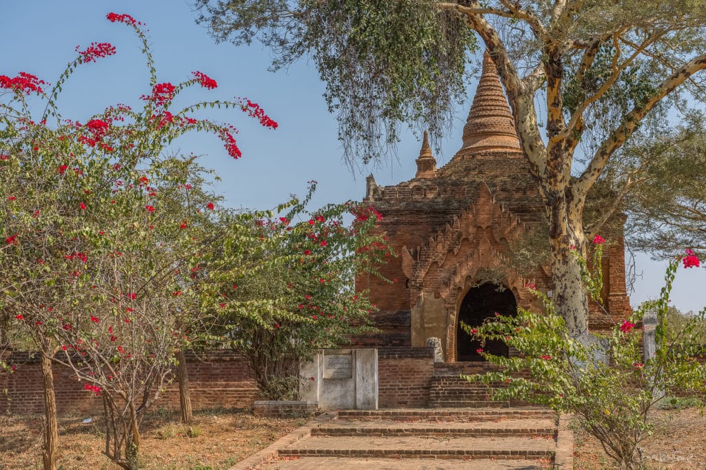 Thandaw gya pagoda Bagan