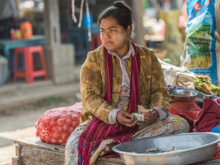 Faces of the Nampan market (Inle).
